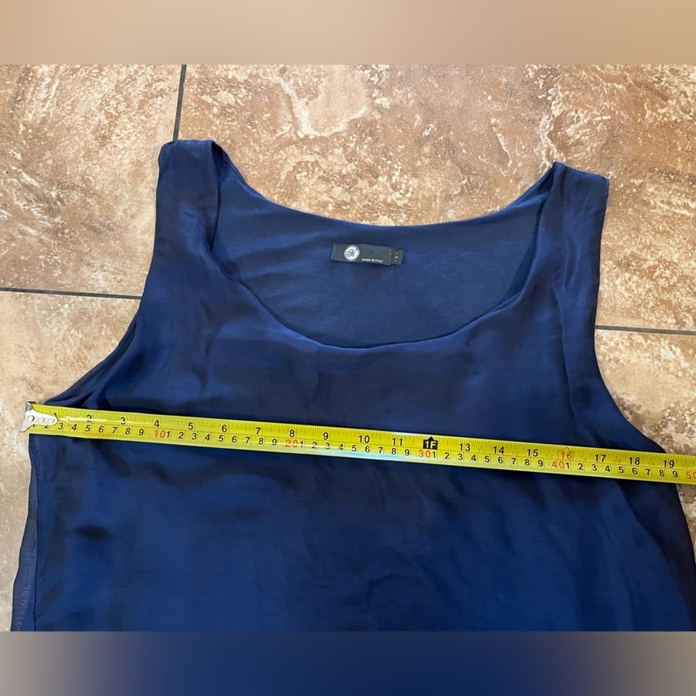 Made in Italy Size Small navy layered Silk blend material tank top lightweight - Picture 6 of 9
